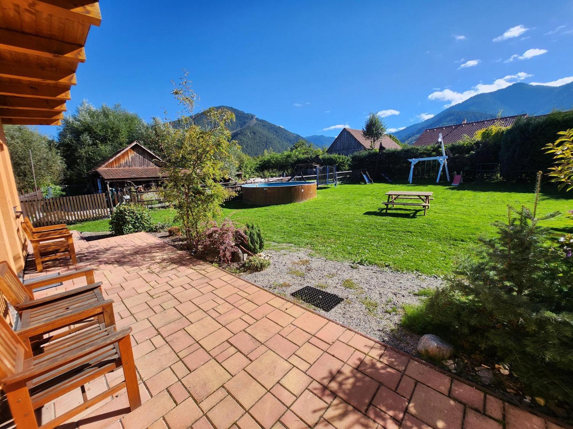 Apartmany Centrum Pavčina Lehota エクステリア 写真
