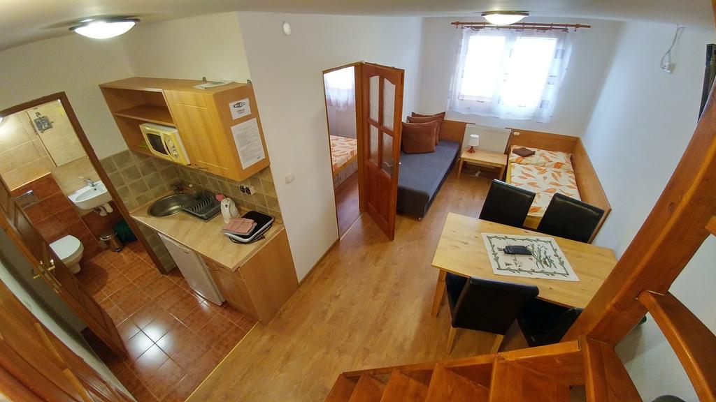 Apartmany Centrum Pavčina Lehota エクステリア 写真